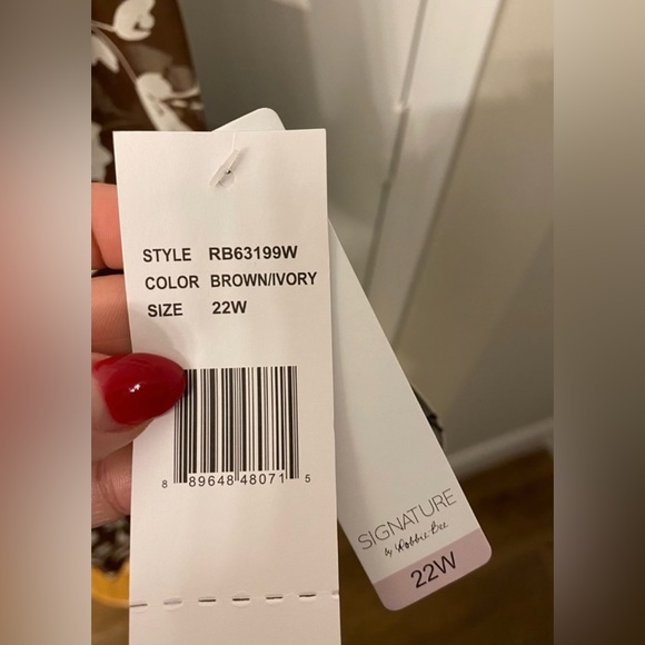 Plus Dress 🤎🤍 - Picture 6 of 7